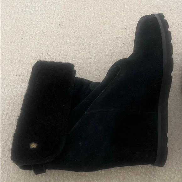 UGG Women’s Kyra Wedge Ankle Boots - Picture 2 of 10